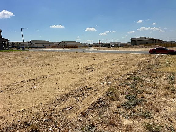 5th image of 6007 Cherimoya Ln