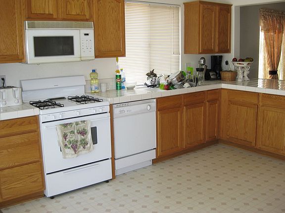 3rd image of 2048 Mariah Dr