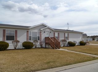 64 Drake Ln, Beecher, IL 60401