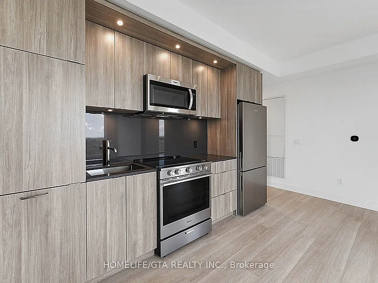 60 Central Park Dr #2413 — Photo 10