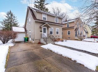 952 Bond St, Green Bay, WI 54303