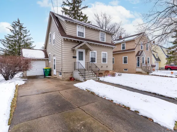 952 Bond St, Green Bay, WI 54303