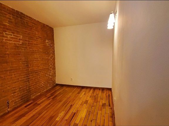 5th image of 21 W 76th St APT 2A