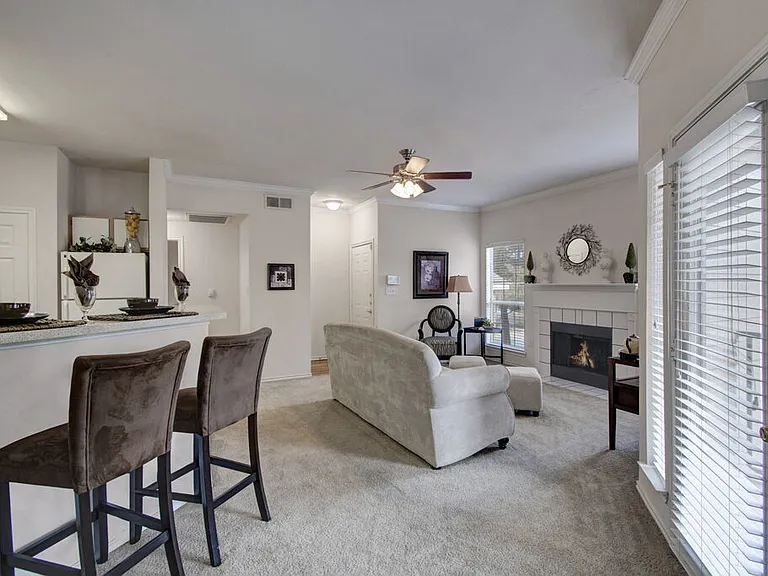 Indian Creek Apartments — Photo 21