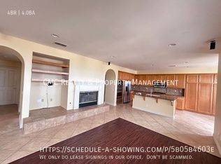 2541 Hillcrest St, Signal Hill, CA 90755
