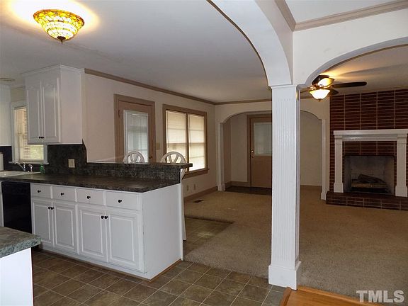 5th image of 208 South Dr
