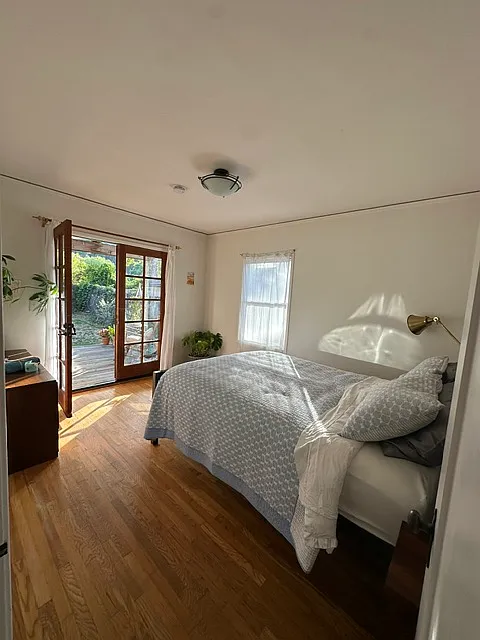 2 bed, 1052 sqft, $5,100 — Photo 3