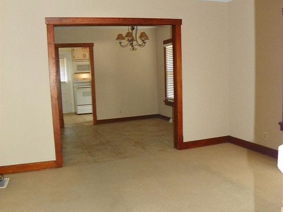 3rd image of 1175 Bruce Ave