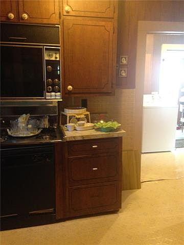 2nd image of 504 W Franklin St