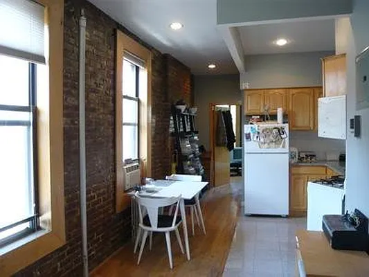 Rented by Veracity NYC LLC | media 22