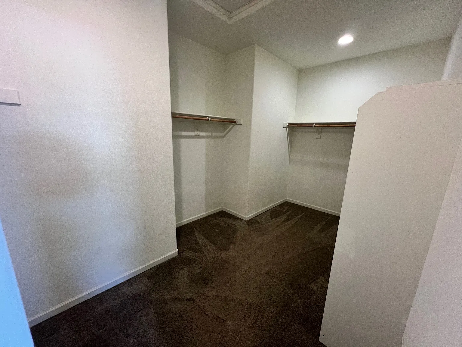 5 bed, 3011 sqft, $4,000 — Photo 3