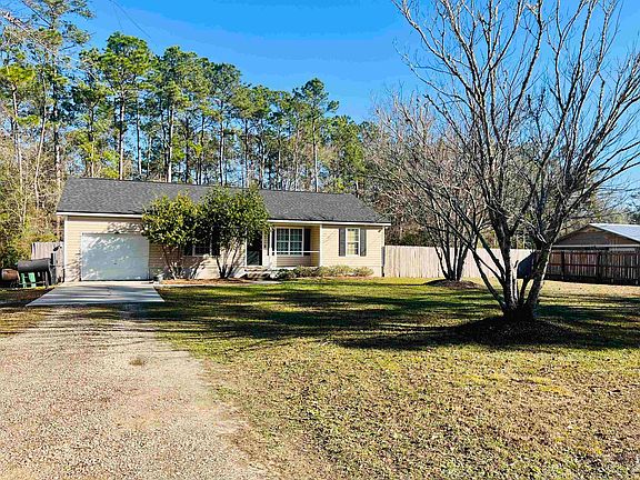 4th image of 38 Greenleaf Ln
