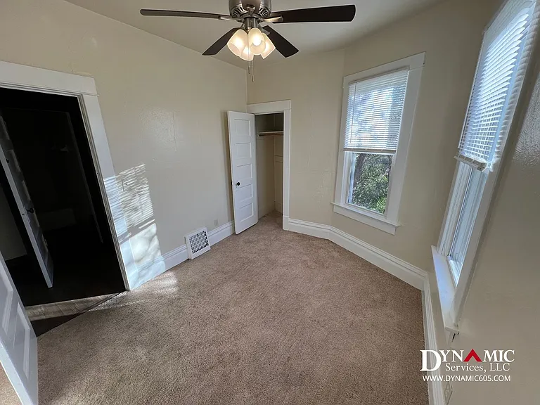 1417 W 10th St — Photo 17