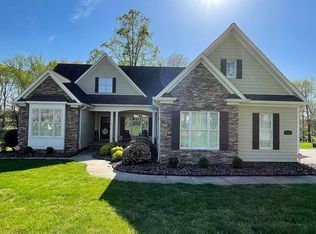 103 Kendallwood Dr, Shelby, NC 28152