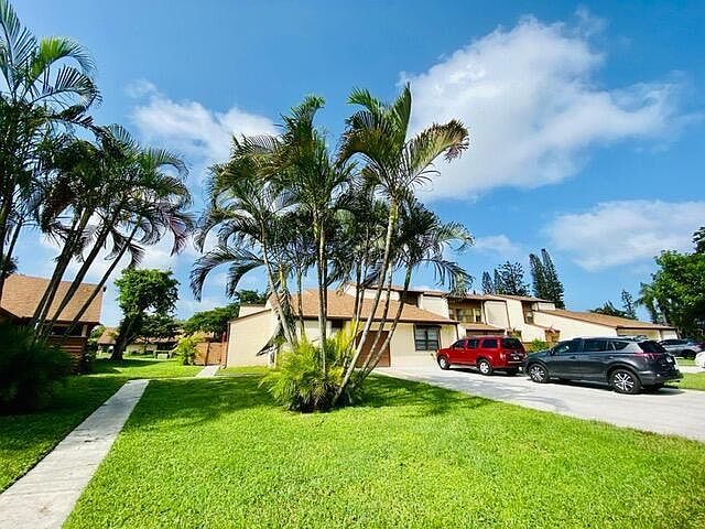 1st image of 3603 Collinwood Ln