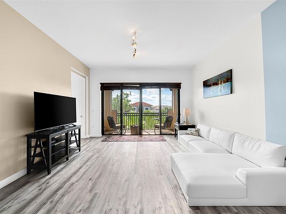 3rd image of 2955 NW 126th Avenue #418-5