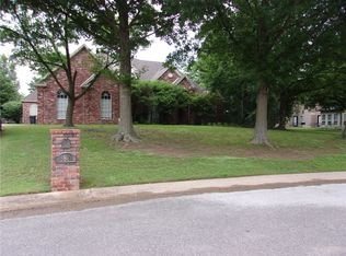 3800 Tanglewood Dr, Springdale, AR 72764