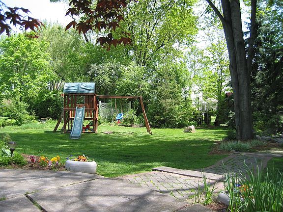 Beautiful, big backyard