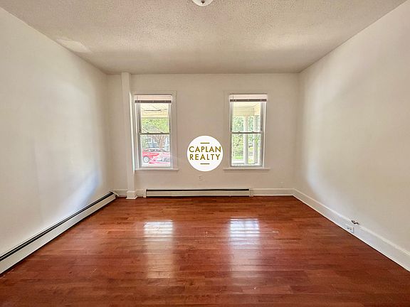 3rd image of 27 Elliott St #1