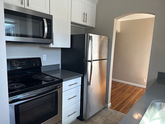 2nd image of 5404 S M St APT 7