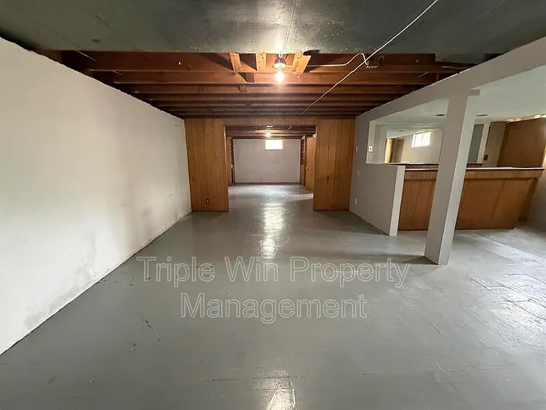 10319 Varnum Dr — Photo 28
