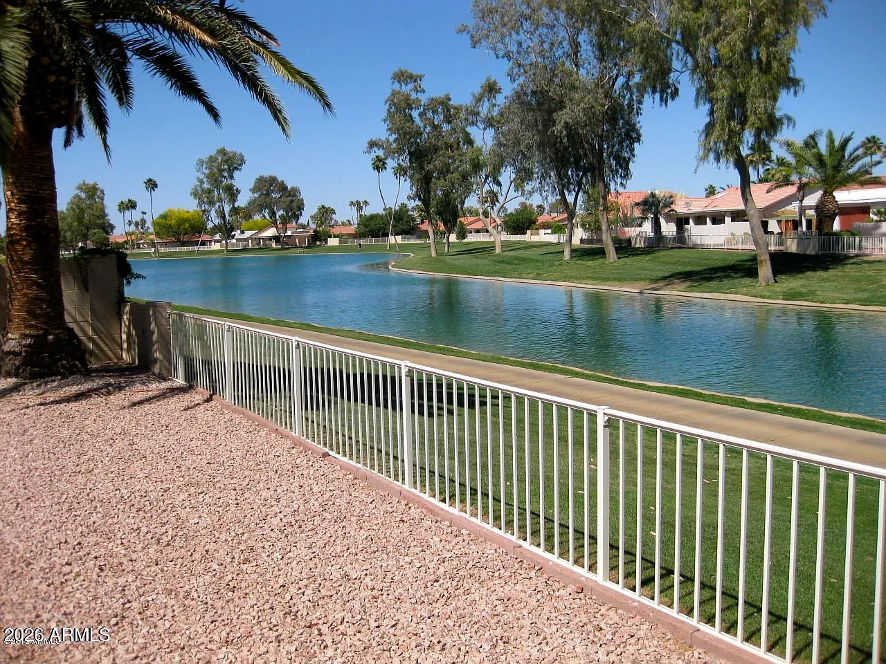 2 bed, 2.0 bath, 1300 sqft, $2,500 — Photo 2