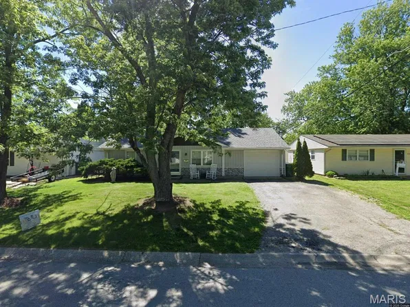 404 Willow Dr, O Fallon, IL 62269