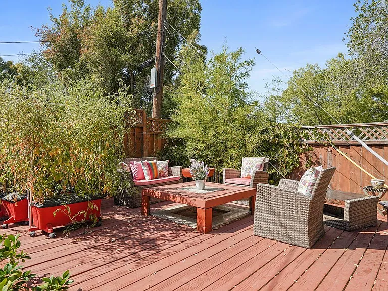 20205 Saratoga Vista Ct — Photo 22