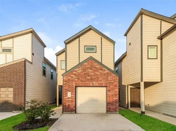 15204 Estrella E, Houston, TX 77073