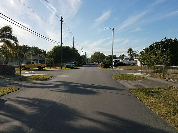 5th image of 3551 SW 21st St