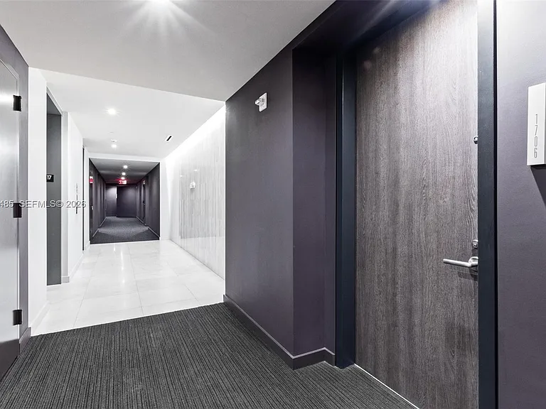 68 SE 6th St #1706 — Photo 28