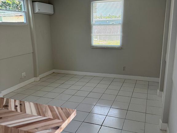 5th image of 1508 NW 1st Ave #2