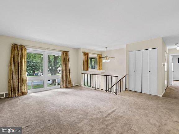 4th image of 13609 Arctic Ave
