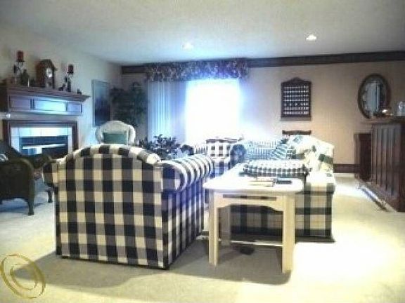 4th image of 30850 Palmer Dr