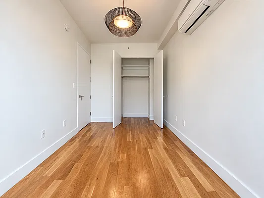 Bedroom, photo 2