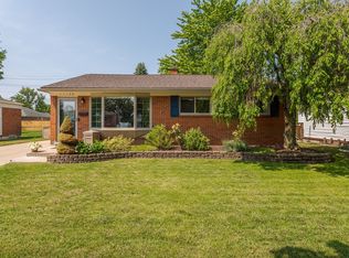 11138 Saar Dr, Sterling Heights, MI 48314