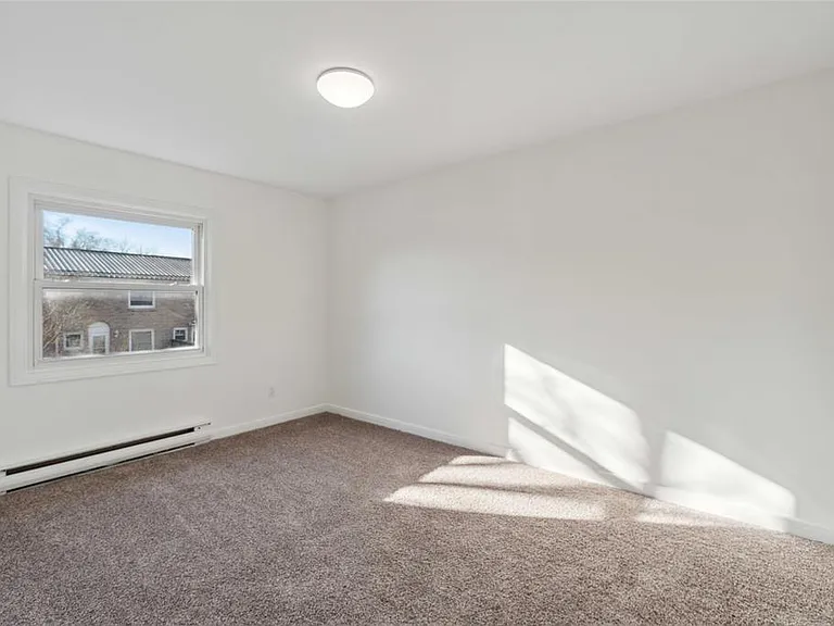 885 Carleton Pl #3 — Photo 18