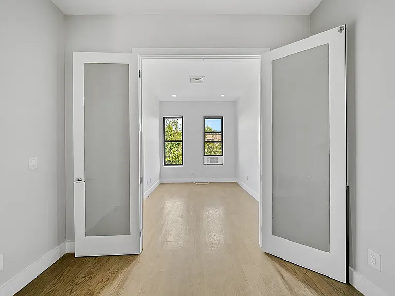 272 Himrod St #2L — Photo 10