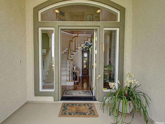 2nd image of 4082 Plateau Cir