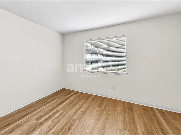 10917 Spruce Dr S — Photo 18