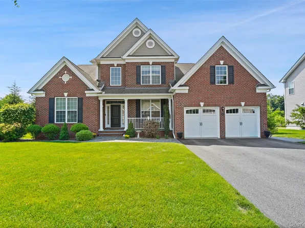 5 W Van Buren Way, Hopewell Junction, NY 12533