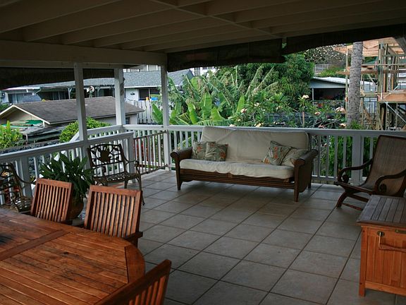 396 sqft covered Lanai