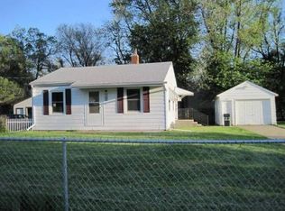 404 High St, Creve Coeur, IL 61610