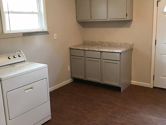Laundry Room / Mud Room