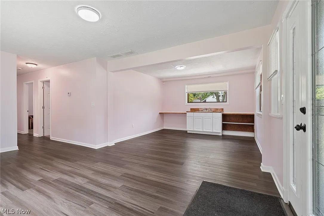 2 bed, 2.0 bath, $1,400 — Photo 3