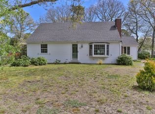 22 Bob O Link Ln, West Yarmouth, MA 02673