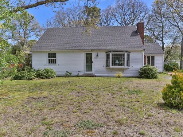 22 Bob-O-Link Lane, West Yarmouth, MA 02673