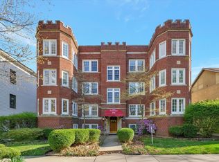 305 W University Ave APT 1, Champaign, IL 61820