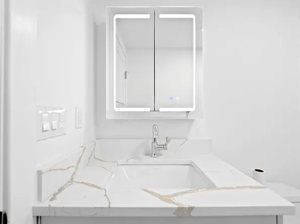 102 Palisade Avenue image 17 of 36