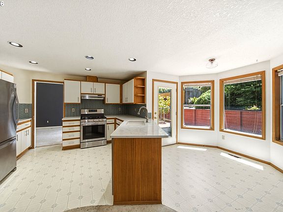 4th image of 5002 SW Vacuna St